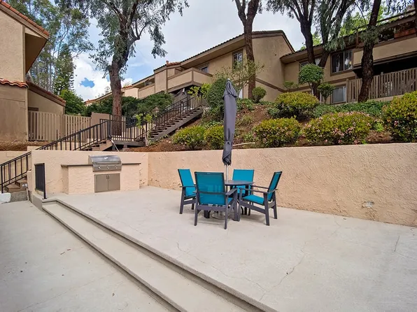 St. Charles Oaks Apartments