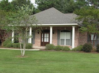 102 Cotton Crk, Hattiesburg, MS 39402
