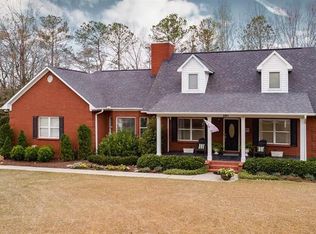 381 Oakridge Dr, Auburn, AL 36832