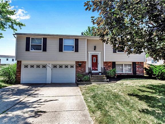 2nd image of 3995 Sussex Pl