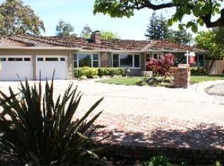 4 Lincolnshire Ct, Lafayette, CA 94549