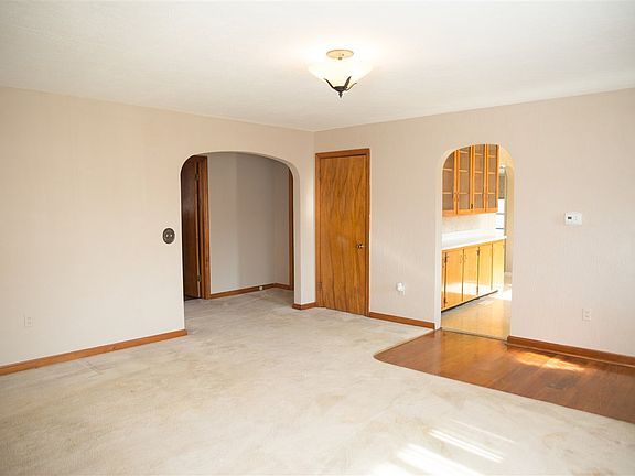 5th image of 48 Township Road 1227