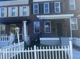 2761 Baker Street