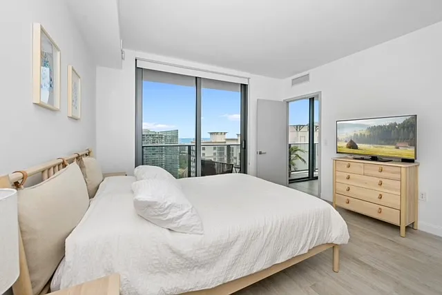 55 SW 9th St #3506 — Photo 15