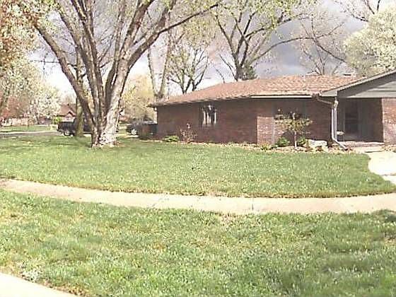 1st image of 4 Beechwood Ln