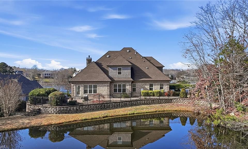 1st image of 2801 Swan Lake Dr
