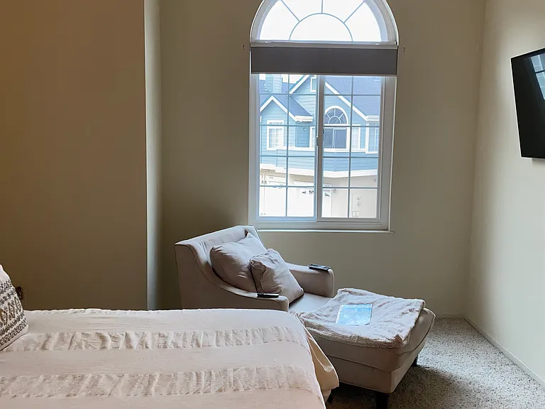 15 Manchester Ln — Photo 24