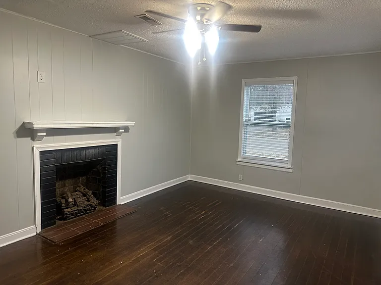 3909 Cypress Ave SW — Photo 4