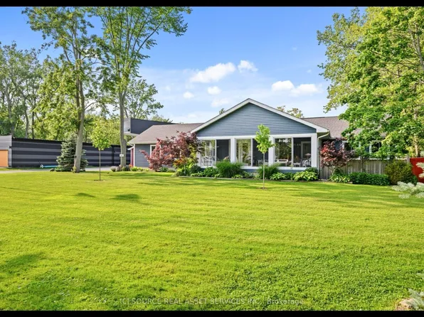 880 Edgemere Rd, Fort Erie, ON L2A 1A8