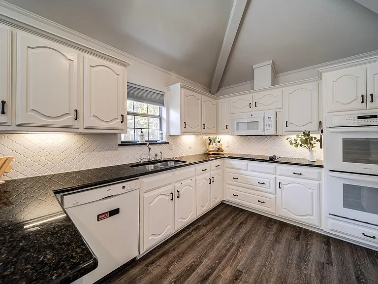 6650 Lovington Dr — Photo 8
