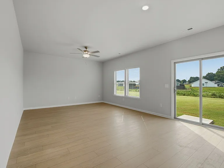 165 Labrador Ln — Photo 12