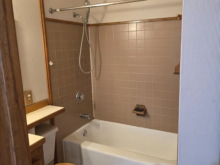 2323 8th Ave N #1 — Photo 7