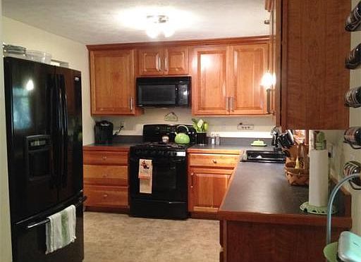 5th image of 572 Coronation Dr