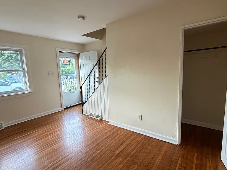 607 Berg Ave — Photo 5