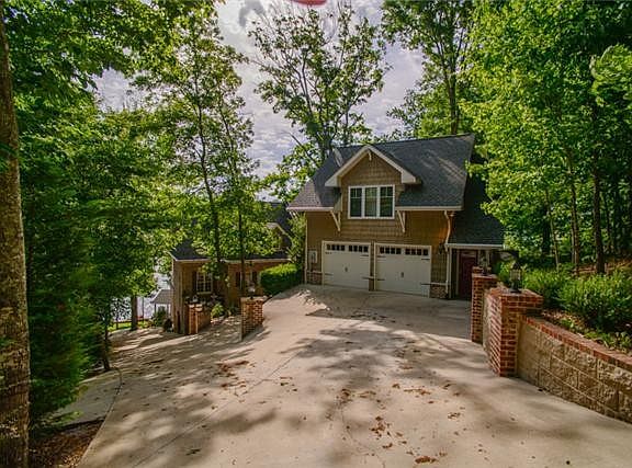 3rd image of 269 Beechnut Dr