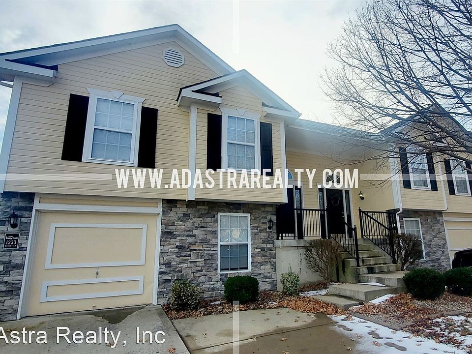 1st image of 1233 NW Ashley Ln