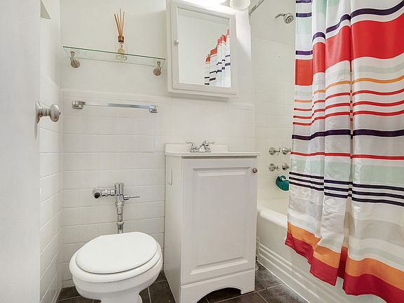 5th image of 3750 Hudson Manor Ter APT 2A