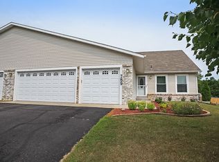 789 Cougar Dr, Eagan, MN 55123
