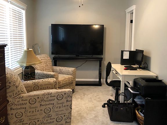 Up sitting or office area