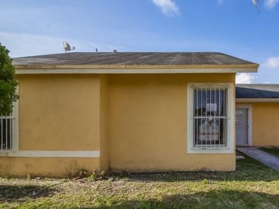 12638 SW 211th Ter, Miami, FL, 33177