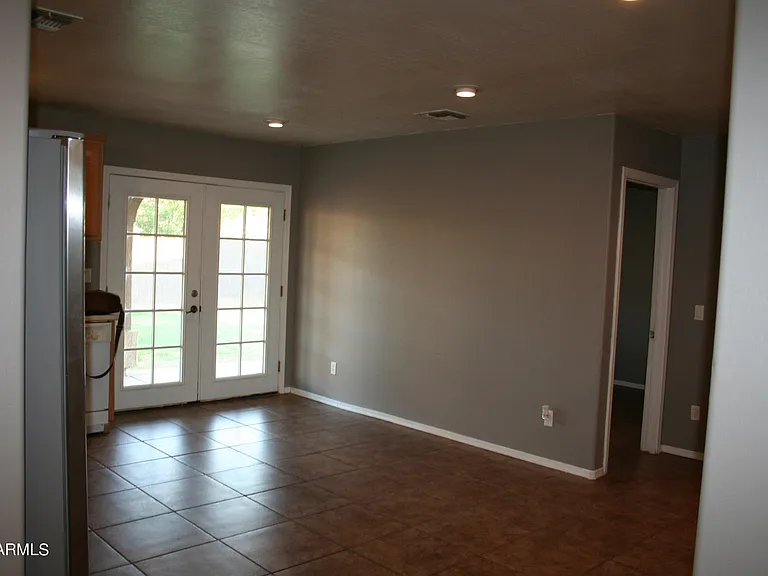 11207 W Hopi St — Photo 12