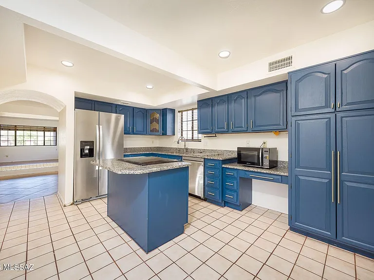 2284 W Paseo Cielo — Photo 5