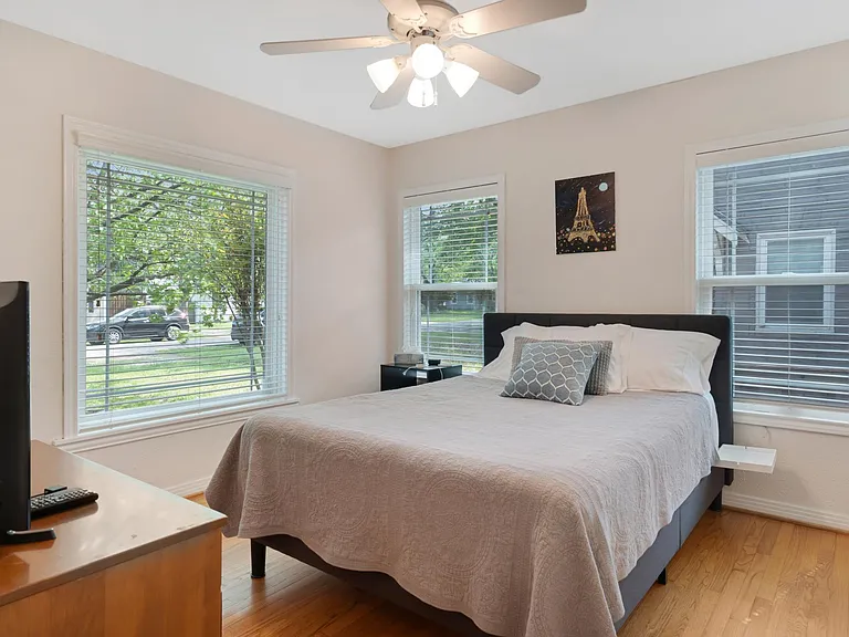 9039 Angora St — Photo 10