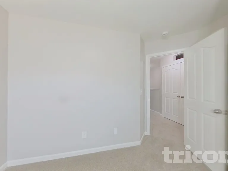 917 Redford Ln — Photo 14