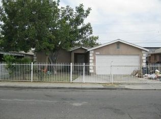 415 W Spruce St, Compton, CA 90220