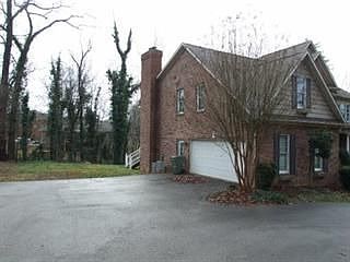 3rd image of 408 Broady Ln
