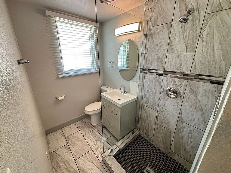 311 N 16th St #9 — Photo 9