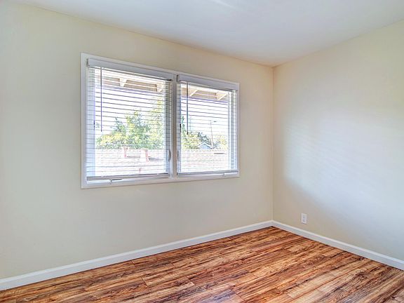 5th image of 1410 Jefferson Ave Unit 2