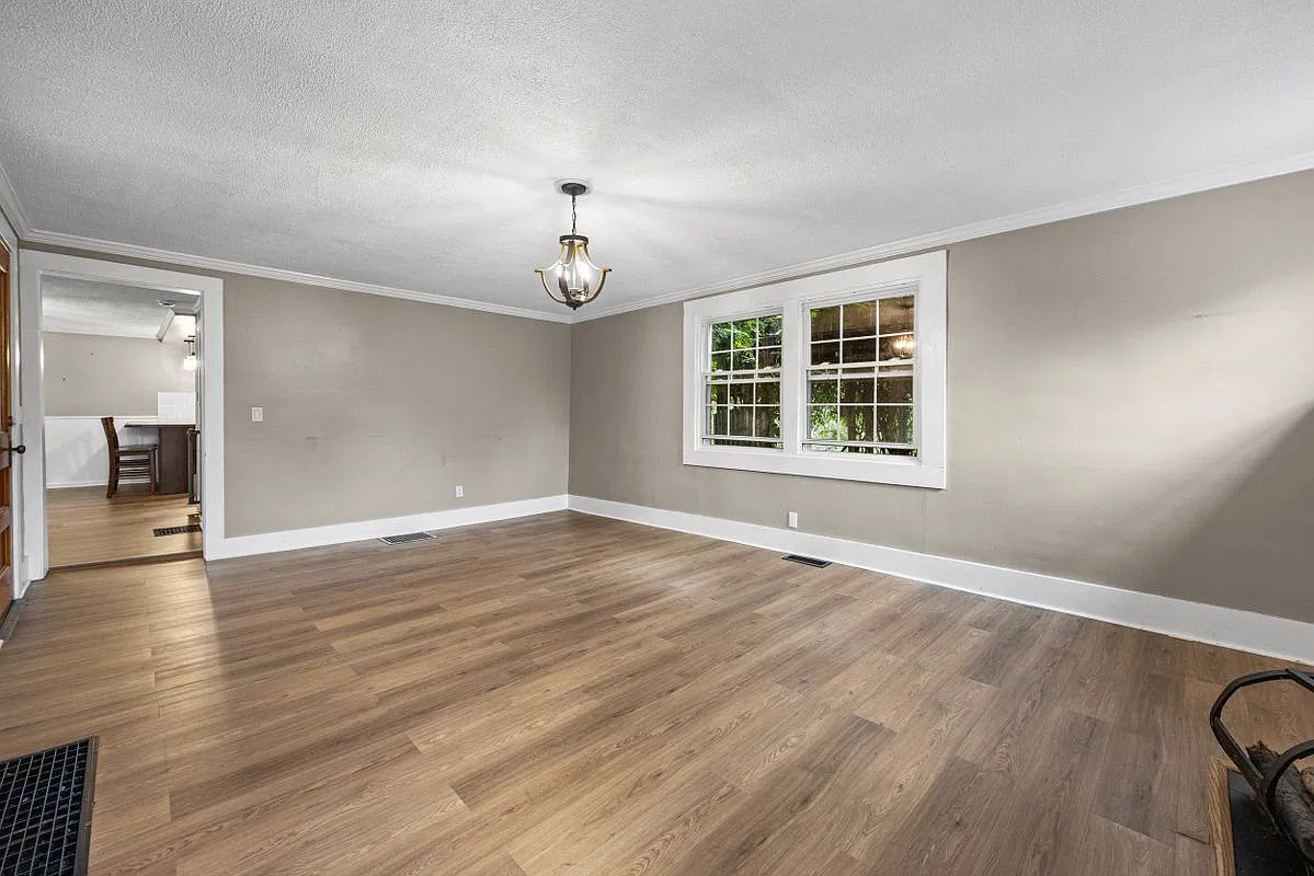 3 bed, 2.0 bath, 1652 sqft, $2,500 — Photo 3