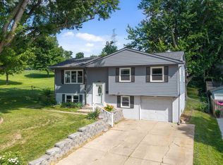 12415 Westwood Ln, Omaha, NE 68144