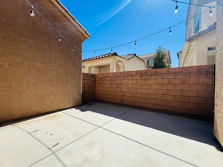 8744 Salvestrin Point Ave — Photo 24