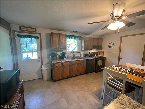 2nd image of 4600 Idleview Dr