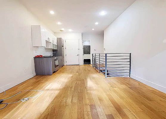 2nd image of 474 Lafayette Ave #1G