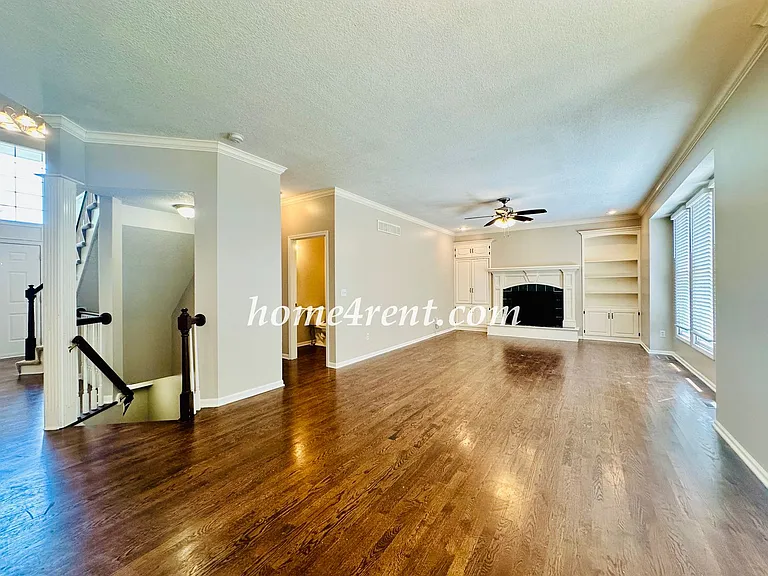8511 W 128th St — Photo 18