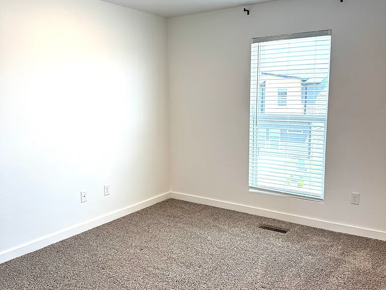 821 Massachusetts Ave — Photo 8