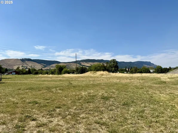 701 Palmer Ave, La Grande, OR 97850