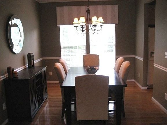 3rd image of 3201 Nolen Ln