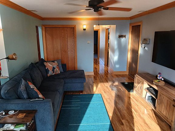 2nd image of 11323 S Roberts Rd APT C