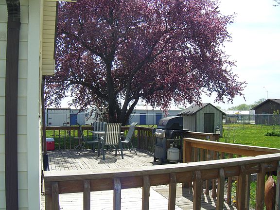 Oversized wooden back patio