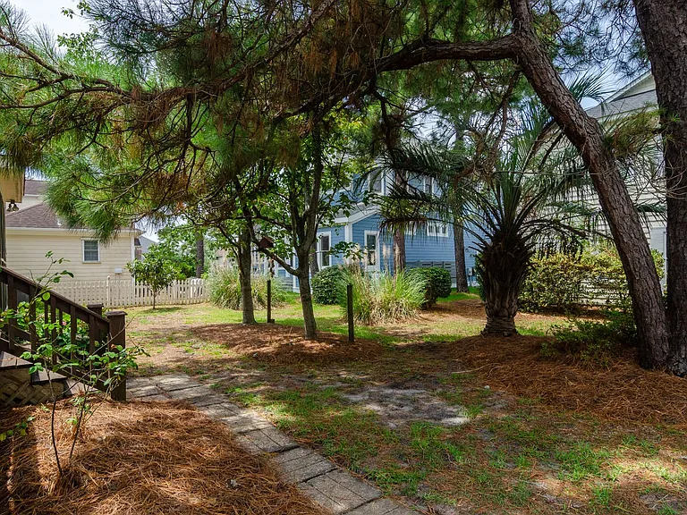 717 Sloop Pointe Ln — Photo 32
