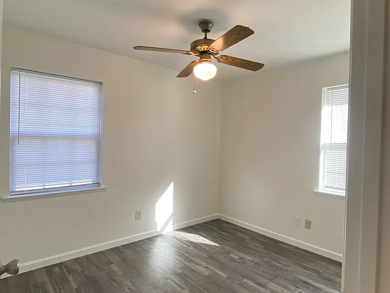 212 N Bowser Rd — Photo 11