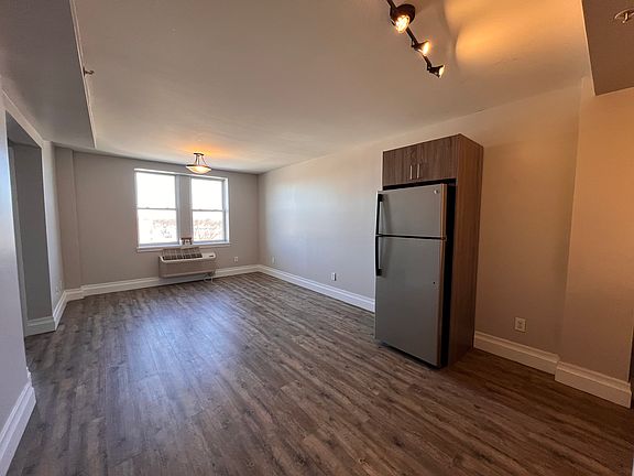 2nd image of 104 N Grove St #702