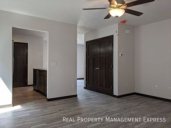 4th image of 2212 S Ronsiek Ave