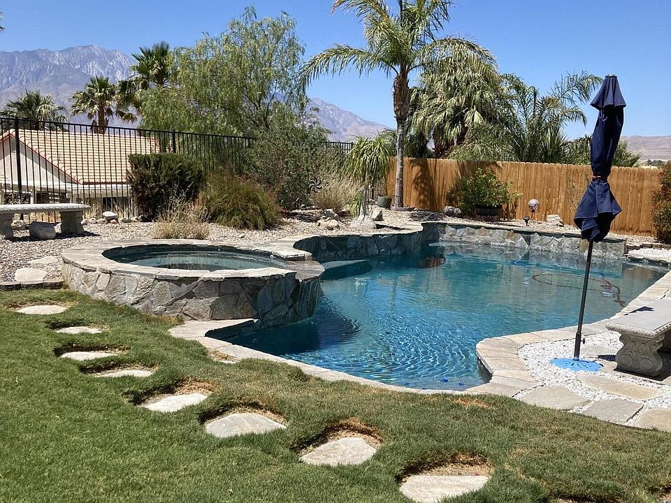 1st image of 65815 Avenida Pico