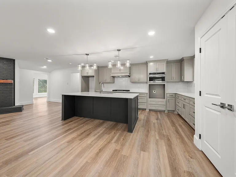 52055 Lockwood Dr — Photo 12