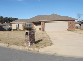 10 Jake Ct, Little Rock, AR 72204